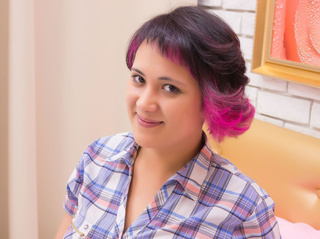 jovencita bajitas cabello guapas
