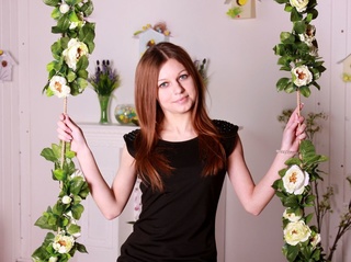 teen auburn hair small