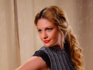 blancas chica grandes pechos