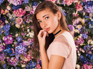 white teen brown hair