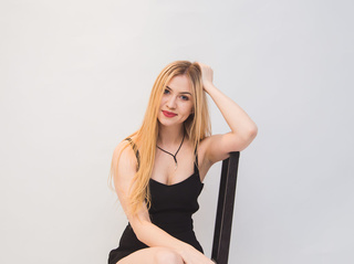 white girl snapshot blonde