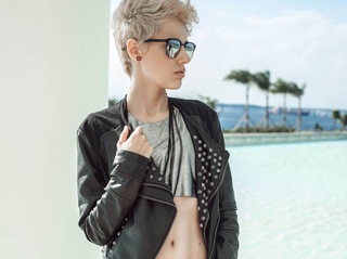 white teen blonde hair