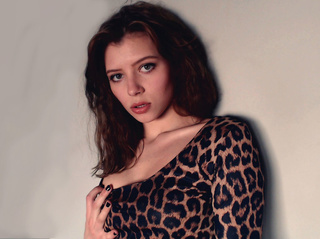 white teen auburn hair