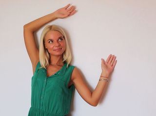 white girl blonde hair
