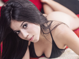 latino jovencita guapas pechos