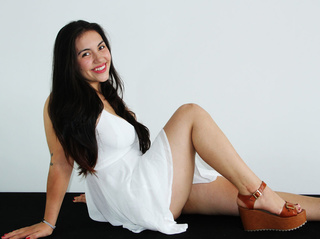 latino chica negras cabello