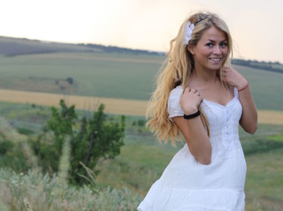 white girl blonde hair