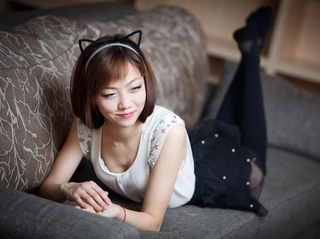 asian teen black hair