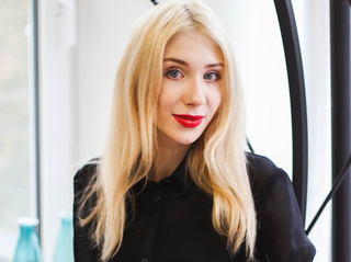 white teen with blonde