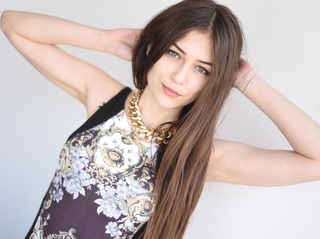 teen brown hair beautiful