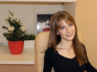 white teen brown hair