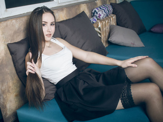 white teen brown hair