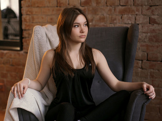 white teen auburn hair