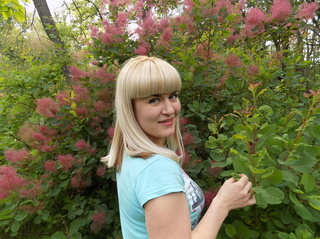 white girl blonde hair