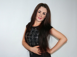 girl auburn hair nice