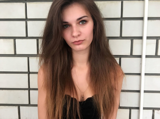 white teen auburn hair
