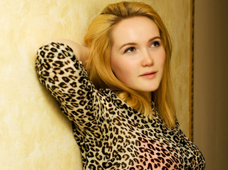 white teen blonde hair