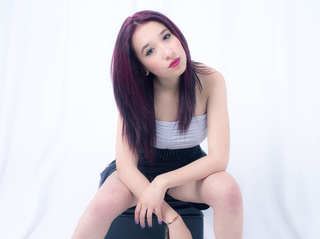 latin teen black hair
