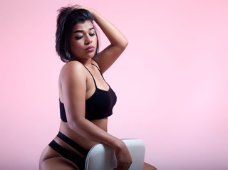 latin teen black hair