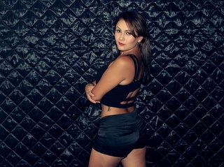 latino milf castaña cabello