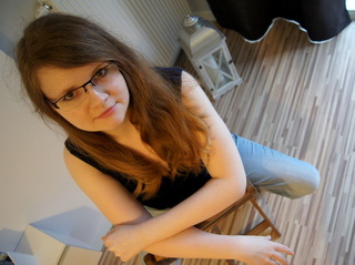 milf with brown hair