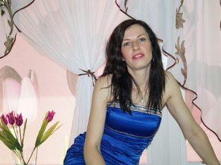 white milf black hair