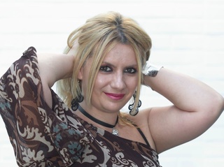 white milf blonde hair