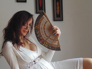 white milf brown hair