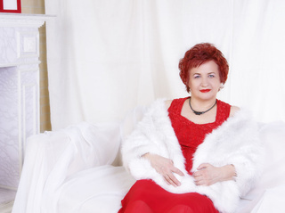 white granny auburn hair