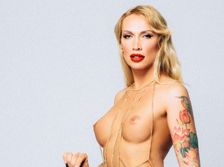 white transgender evalynx close