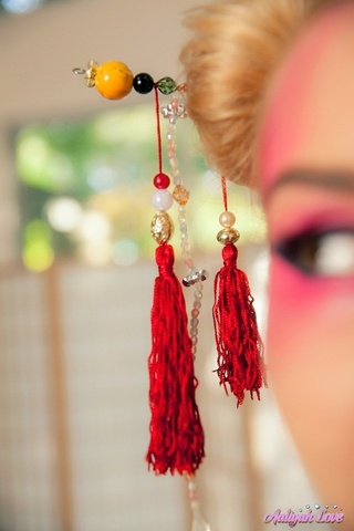 japanese-style get-up make-up blonde