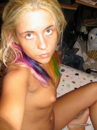 nena colorful hairs making