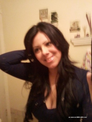 blue top brunette shows