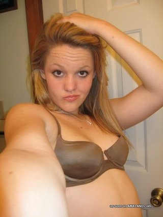 maid get-up blonde showing