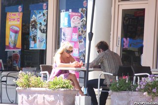 cheating blonde seduces man