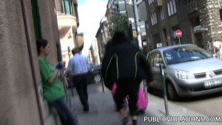 petite nice figure struts