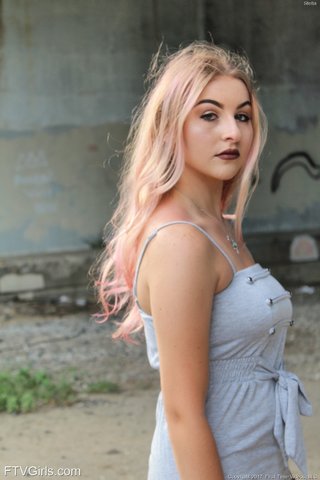 non nude teen