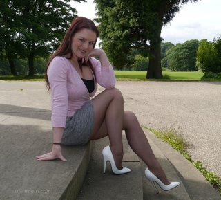 busty foot