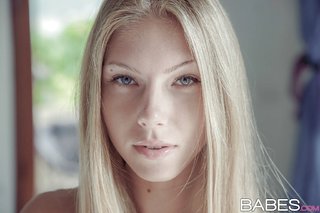model russian blonde