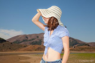 al aire libre, erótica, piernas, tetas grandes